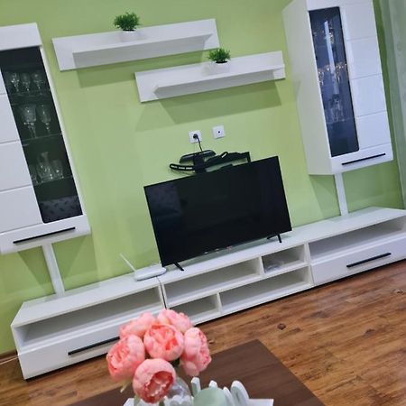Apartament Modern Cristina&Jessica Mediaş Buitenkant foto