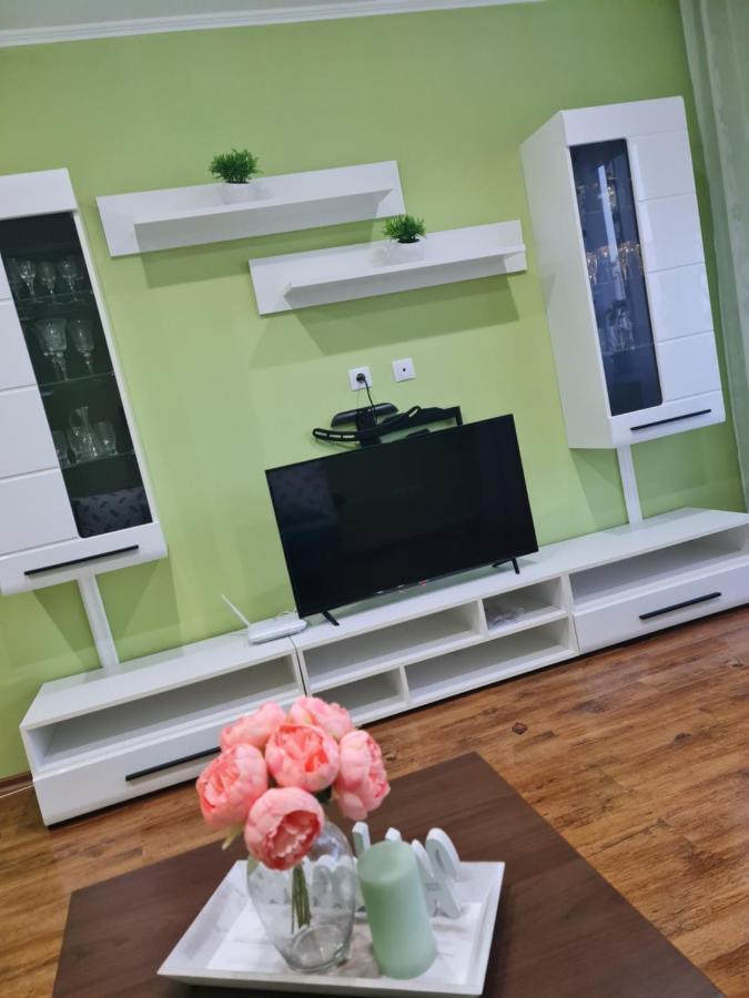 Apartament Modern Cristina&Jessica Mediaş Buitenkant foto